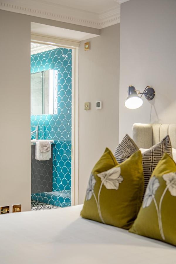 Beaches - Luxury Seafront Apartment *