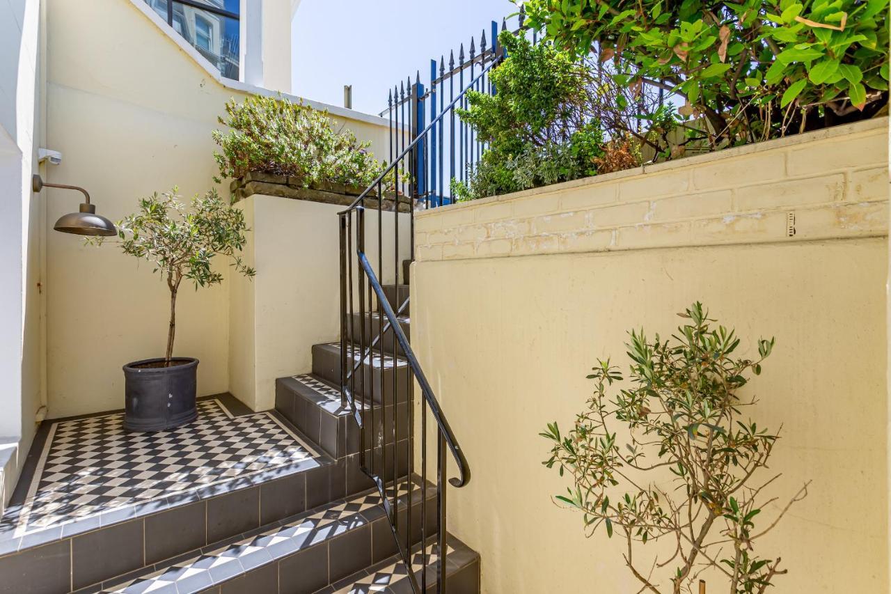 Beaches - Luxury Seafront Apartment *