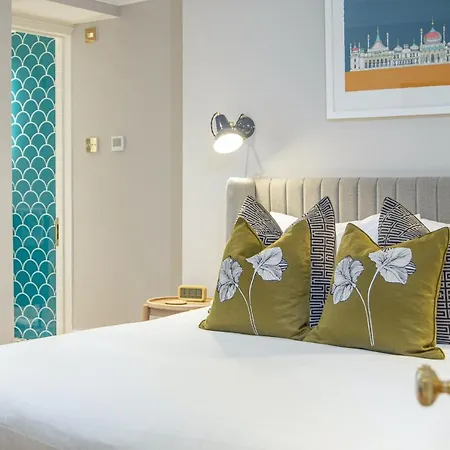 Beaches Brighton - Luxury Seafront Accommodation Exterior photo