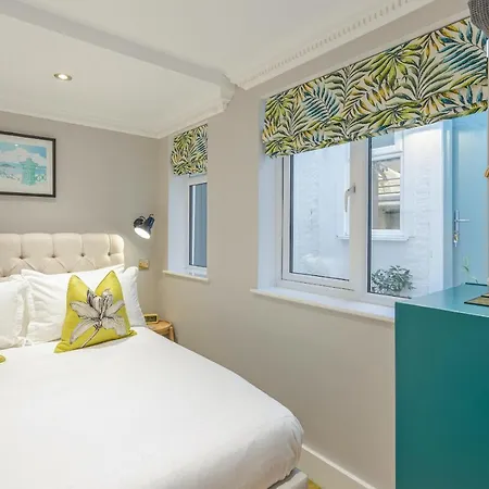 Beaches Brighton - Luxury Seafront Accommodation Exterior photo
